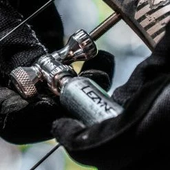 Lezyne CO₂ Entraînement De Contrôle De La Pompe -Antivol Soldes Boutique Lezyne 1 C2 CTRLDR V106 20052321 CO2 Pumpe Control Drive 2